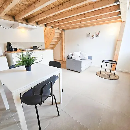 Apartament Center *