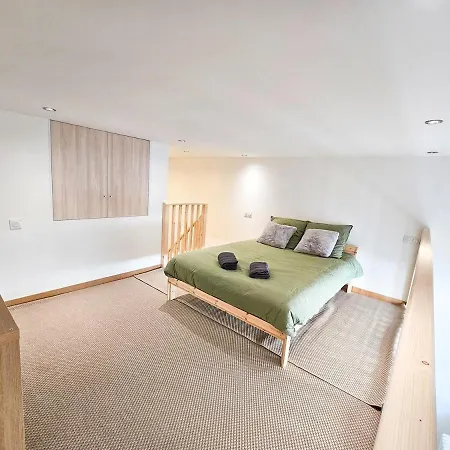 Apartament Center *